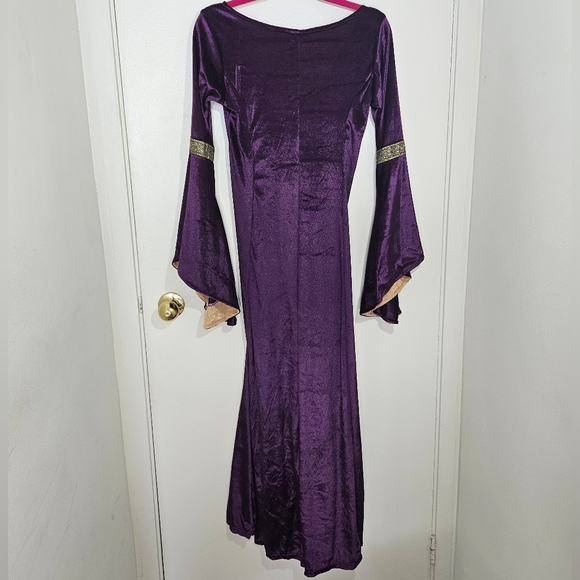 Womens purple/gold renaissance dress. Size S. New w/o tags. Halloween/dress up. - Picture 2 of 6
